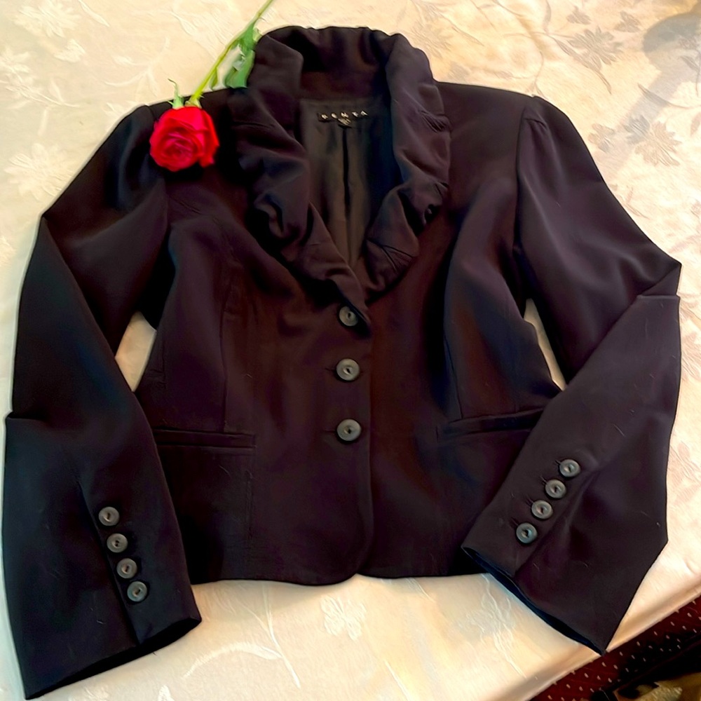 Women’s 2 piece dressy black suit, by ‘Penta’.  Beautiful tailoring, Sz 14.